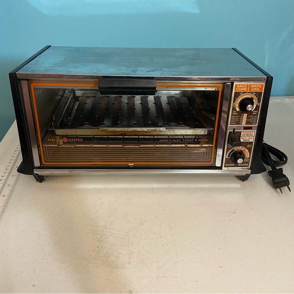 Vintage 70’s GE General Electric‎ toast ‘n broil toaster  oven *WORKS*